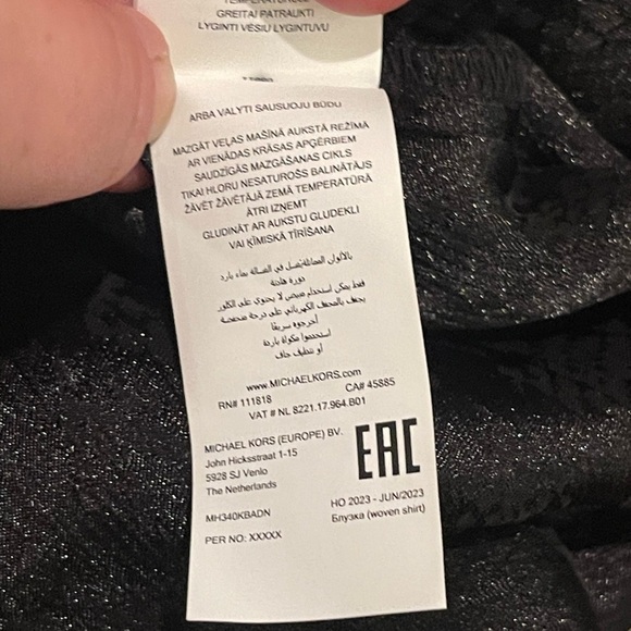 Michael Michael Kors NWT black snakeskin handkerchief hem jacquard to blouse - Picture 5 of 9